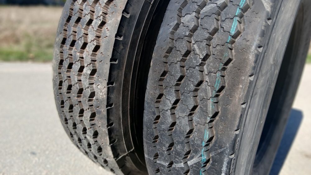 Par de pneus camião direccionais 315/80 R22.5