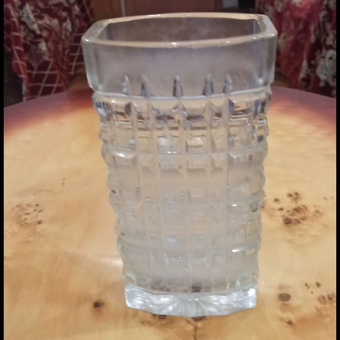 Ваза кришталева,товсте скло 200грн