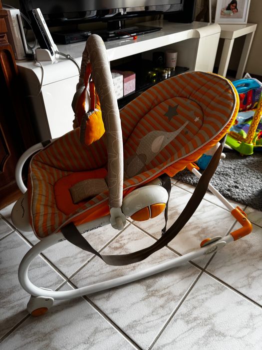 Espreguiçadeira com música e vibração Bebé