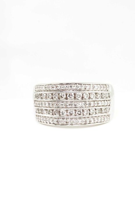 Złoty pierścionek z brylantami 0.60ct 18K