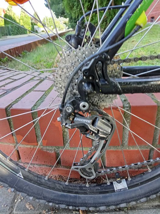 Rower turystyczny .miejski . 28 koła , aluminium .  Holenderka Batavus