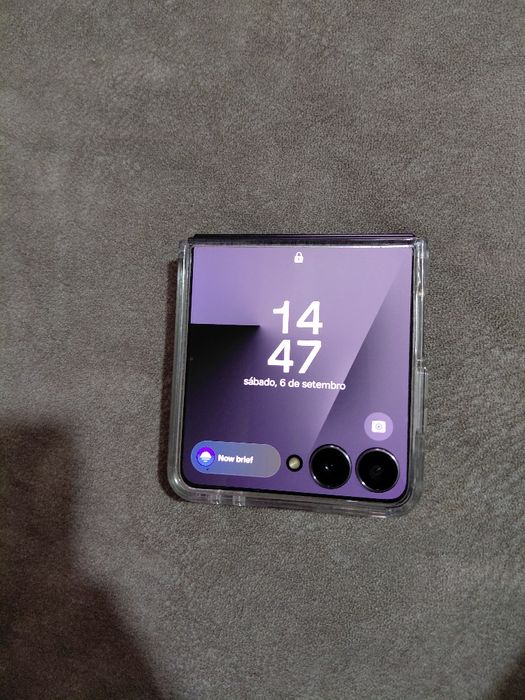 Samsung Galaxy z flip7 tem 3 semanas