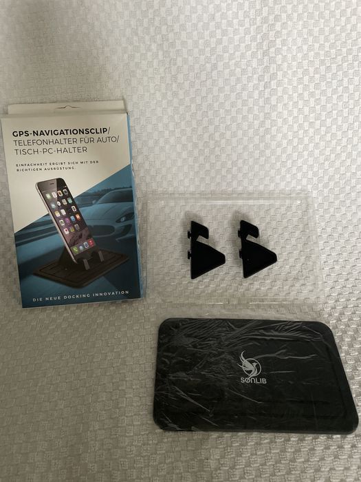 Stojak na telefon montowany na desce rozdzielczej silikonowy