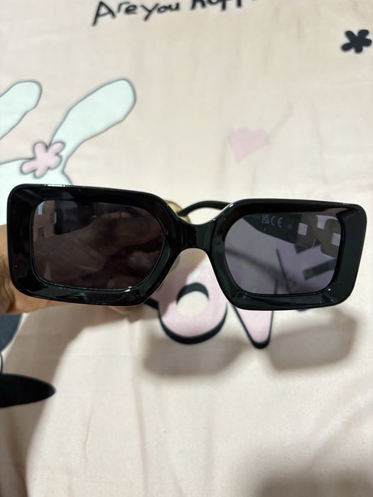 Óculos de sol, ideal para proteger os olhos do sol intenso!