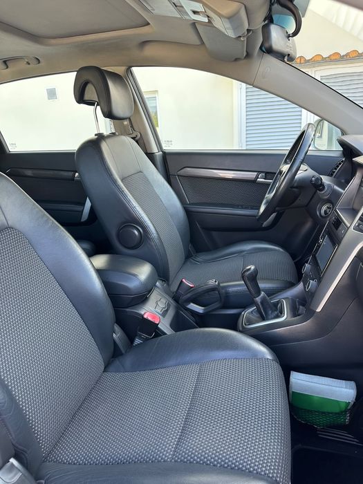 Chevrolet Captiva LS foto 4