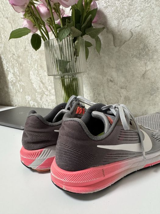Кросівки бігові Nike