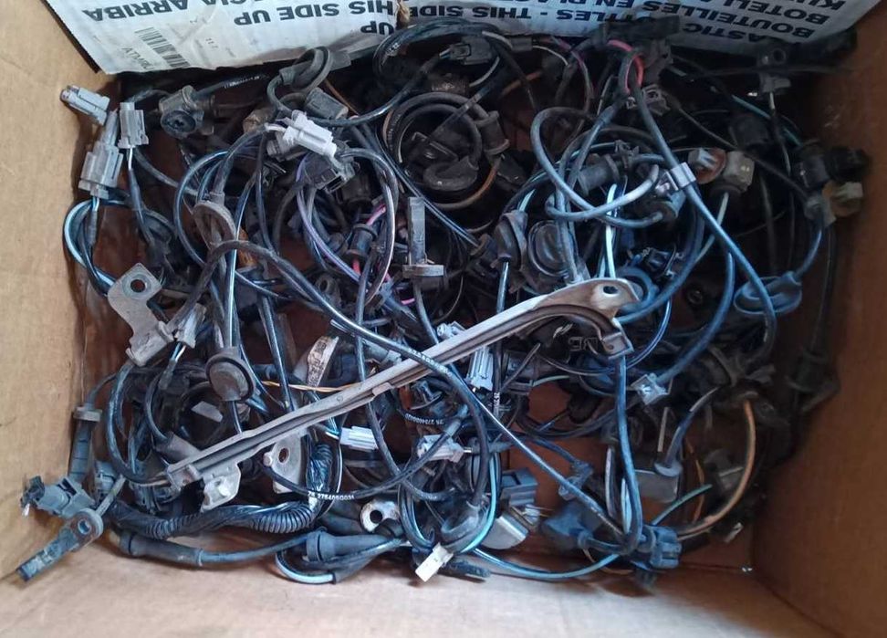 Датчик ABS / АБС перед зад Subaru Legacy Forester Outback Impreza