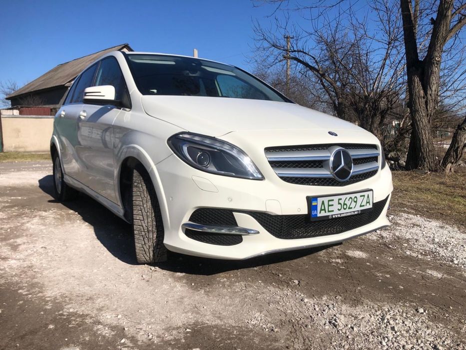 Mercedes -Benz B250E