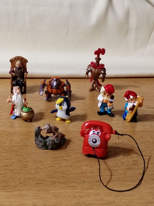 Kinder niespodzianka kolekcjonerskie figurki postacie Ferrero