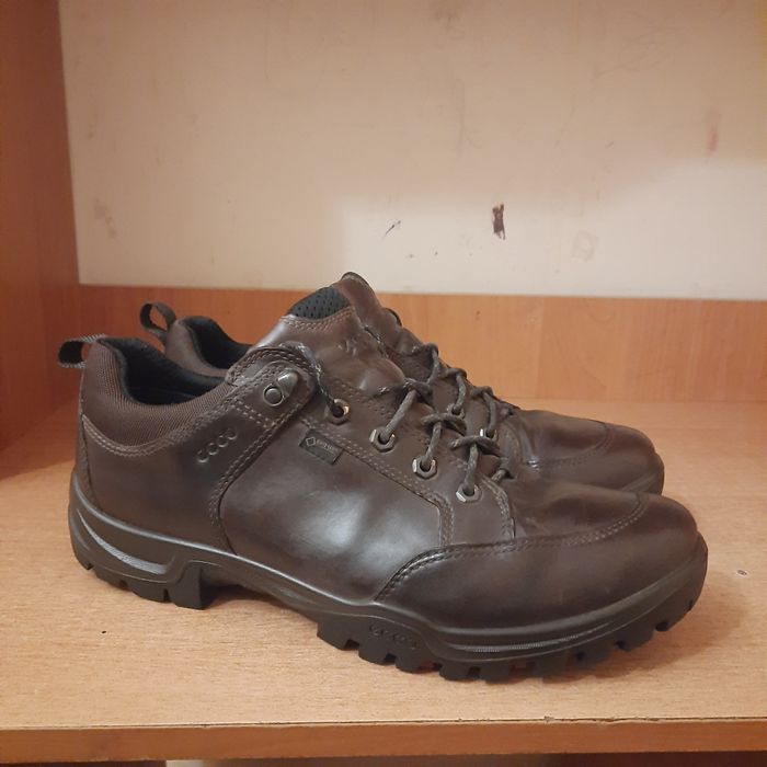 Продам кросівки еко на горетексі