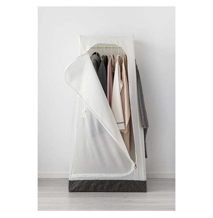 Roupeiro Vuku IKEA