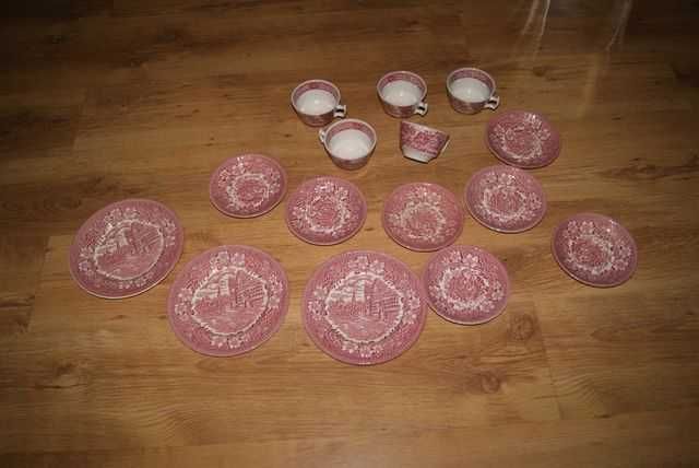 Porcelana różowa Royal Tudor Ware