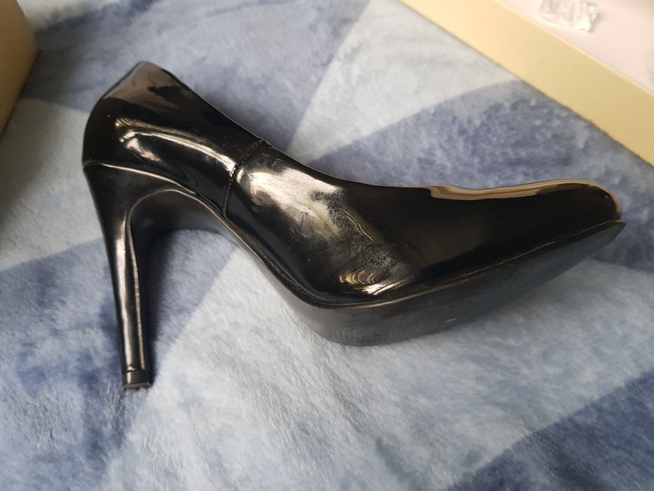 Czarne szpilki czarne Jenny Fairy CCC r. 35 lakierowane obcas 9,5cm