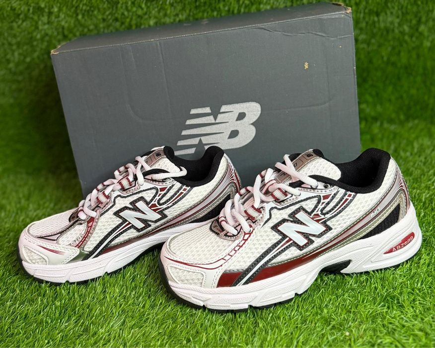 New balance 740