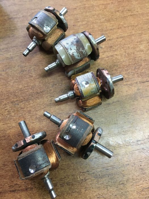 Якір двигуна електробритви