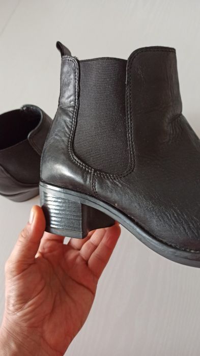 Чобітки жіночі на резинці