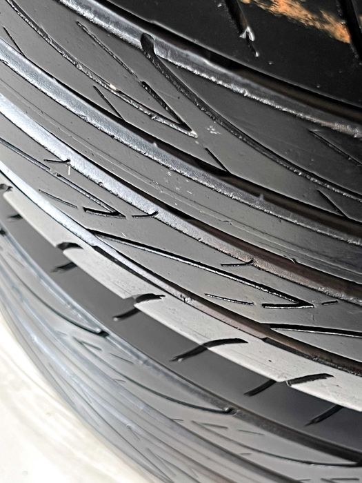 Pneus Yokohama Advan Fleva - 225/50/17 - Como NOVOS