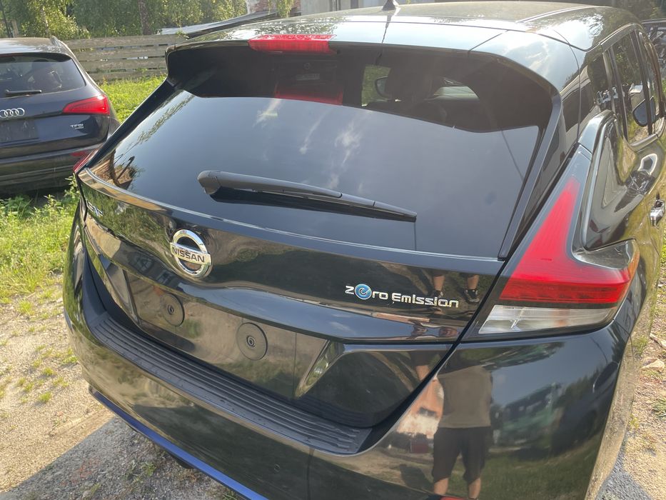 Nissan Leaf нісан ліф кришка багіжніка
