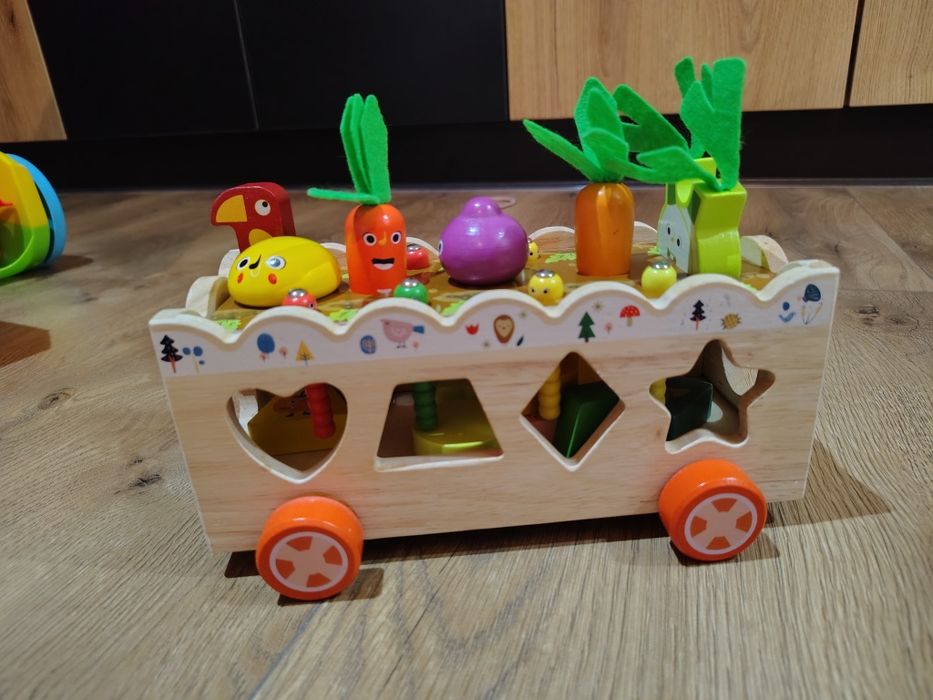 Zabawka drewnian-  sorter