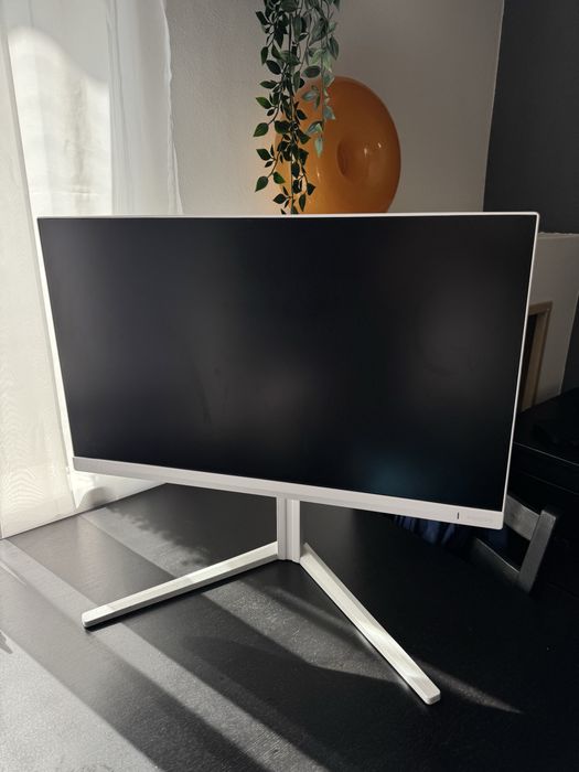 biały monitor do komputera do grania gamingowy   23,8” 180 Hz  Philips Evnia 24M2N3201A/00
