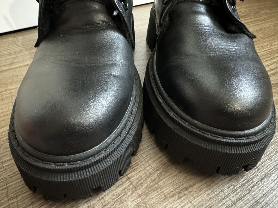 Жіночі чорні ботинки з натуральної шкіри на овчині, 38 розмір 24,5 см