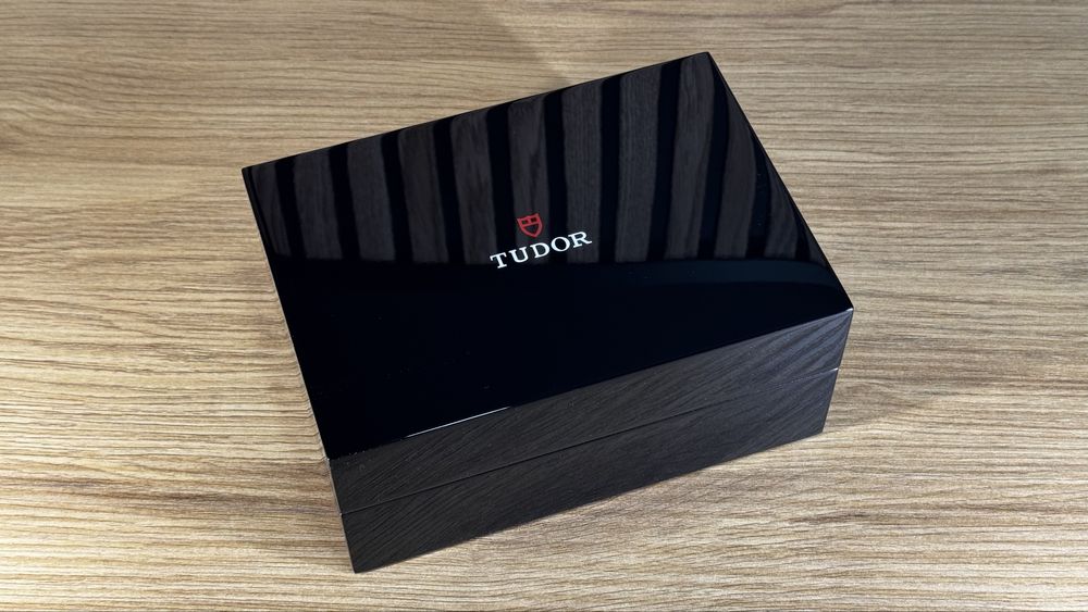Caixa Tudor como nova