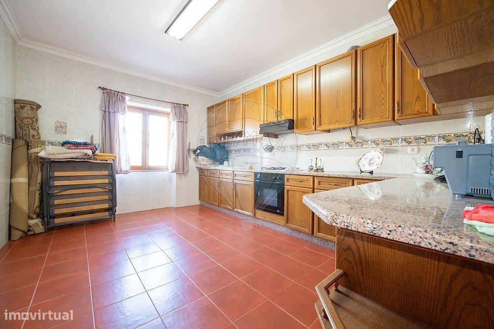 Moradia T4 para venda