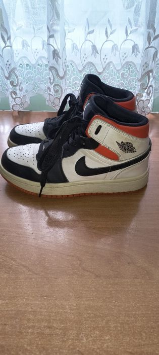 Хайтопи.    NIKE