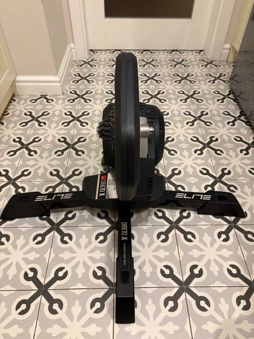 Trenażer rowerowy Elite Direto X z pomiarem mocy (smart trainer)