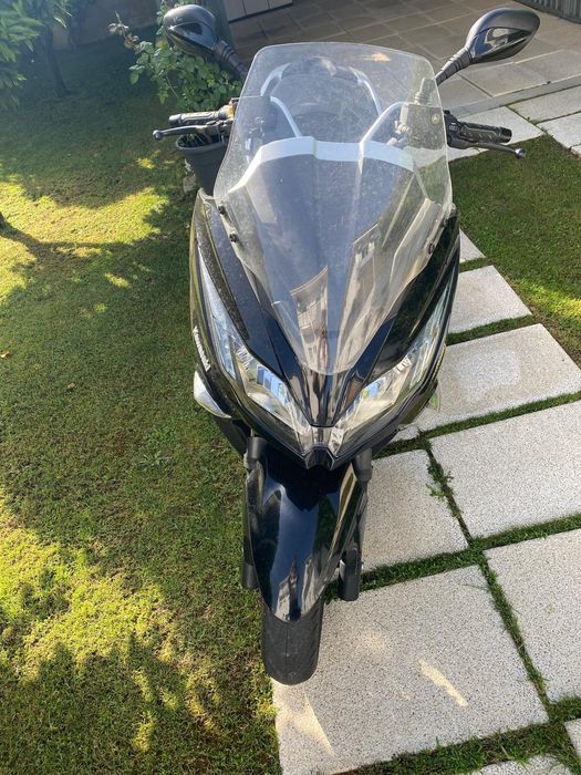 Kawasaki j300 como nova