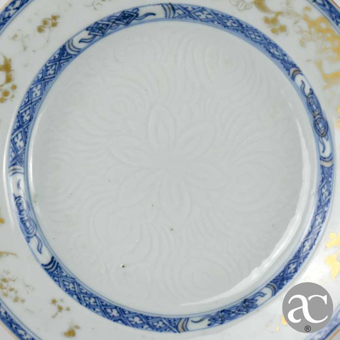 Par Pratos porcelana da China “bianco sopra bianco” Qianlong séc XVIII