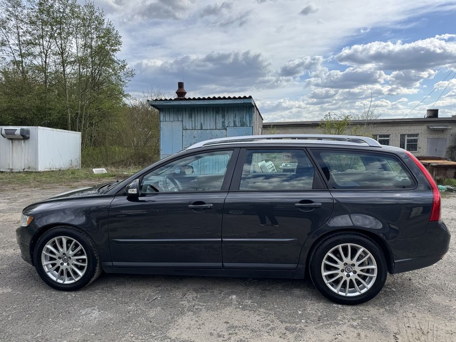 Volvo v50 Drive 2010