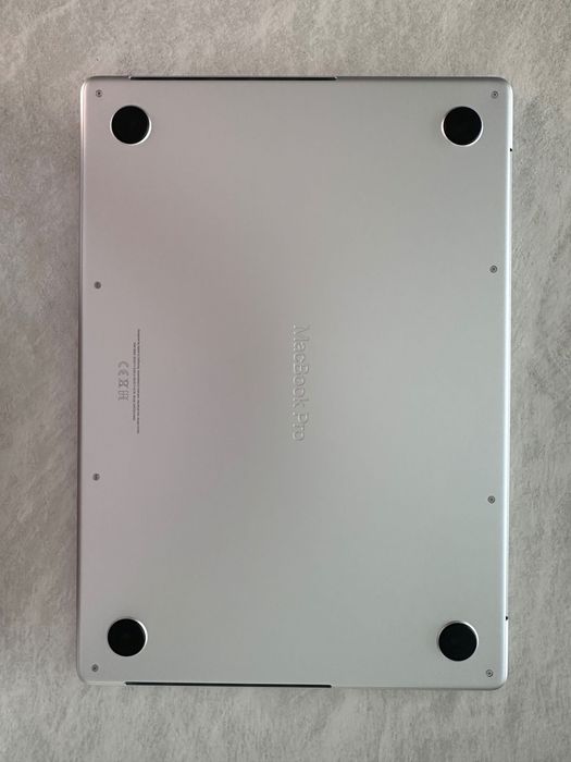 Macbook Pro M4 MAX 36GB 1TB - NOVO