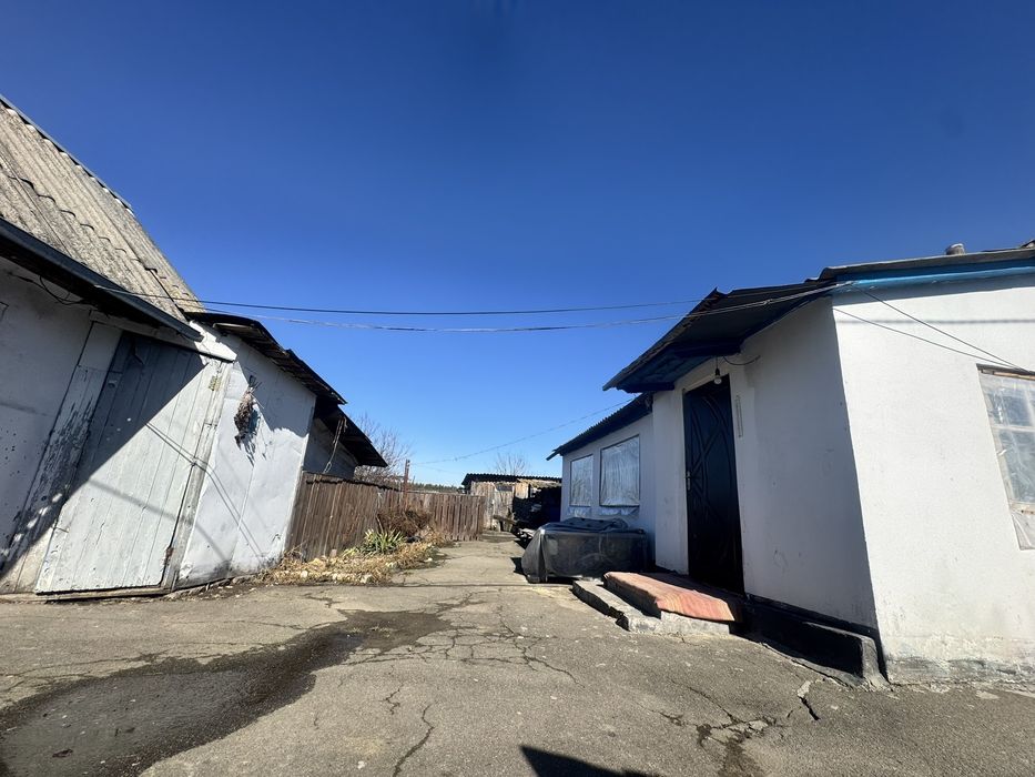 Продається одноповерховий житловий будинок в селі Кожухівка. 25000$