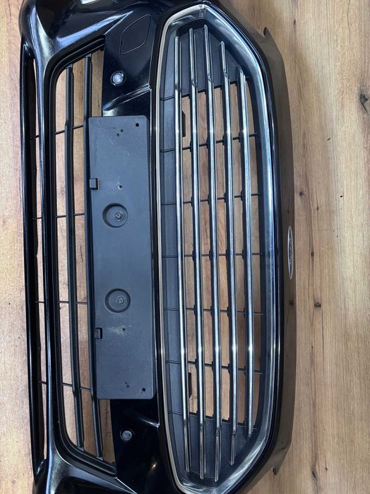 Zderzak przedni Ford Modeno Mk5 4x pdc kolor bc
