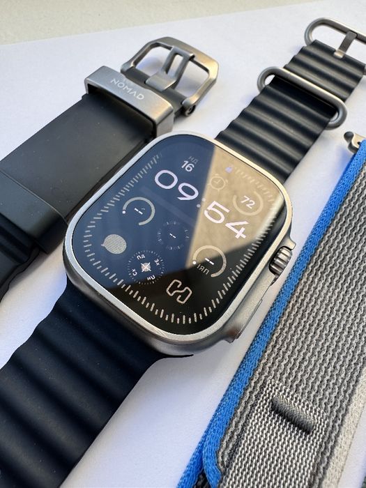 Apple Watch Ultra 49mm Titanium + 4 ремінці, батарея 91%