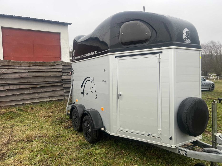 CHEVAL LIBERTE gold pullman v2 2 konna