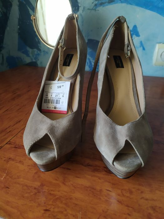 туфлі з відкритими носочками від Zara