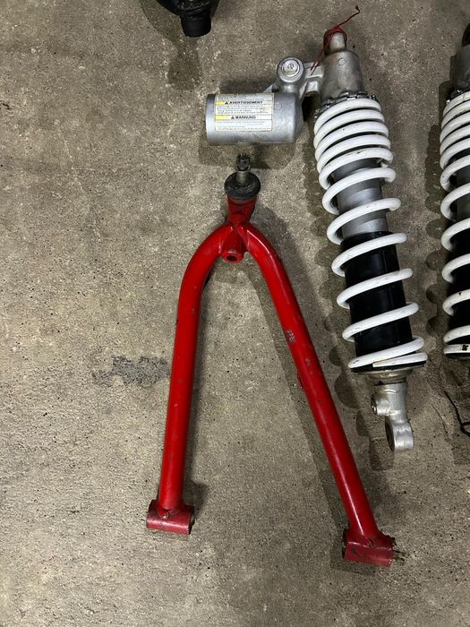 Triângulos + suspensão LTR 450