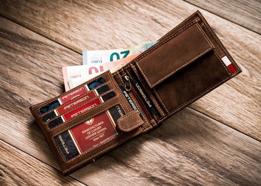 skórzany portfel z patriotycznym akcentem - peterson