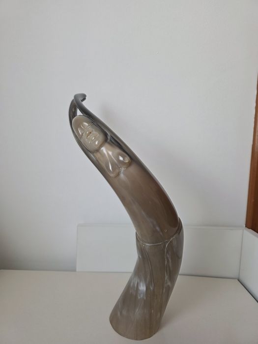 EsEstatueta decorativa em Marfinite – Moçambique