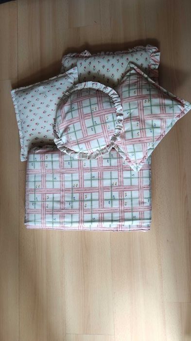 Colcha Reversível + 4 almofadas