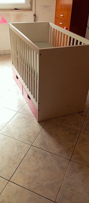 Berço/Cama de Bebé IKEA Evolutiva com Gavetas