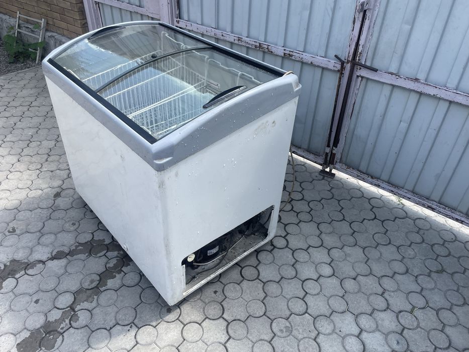 Продам морзильну камеру  (ларь)