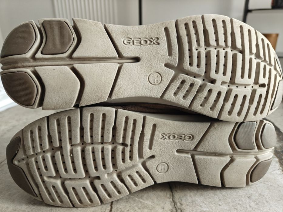 Кросівки GEOX жіночі