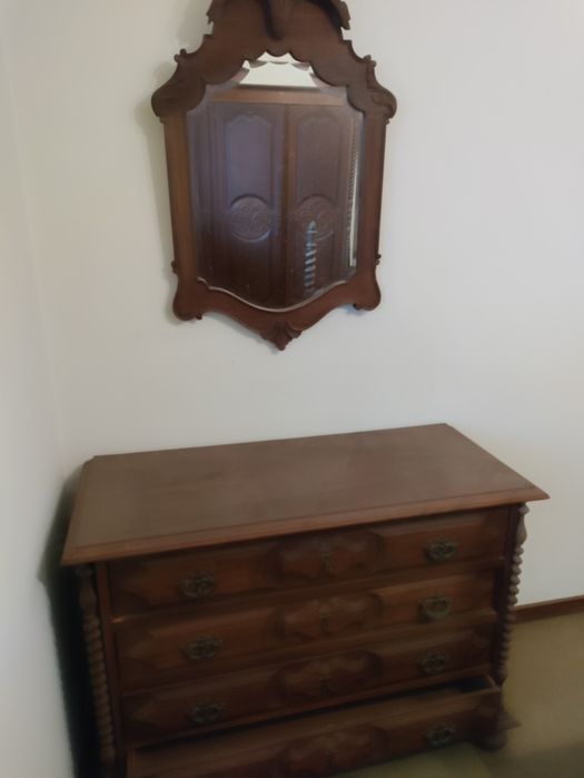 Mobília de Quarto Antiga