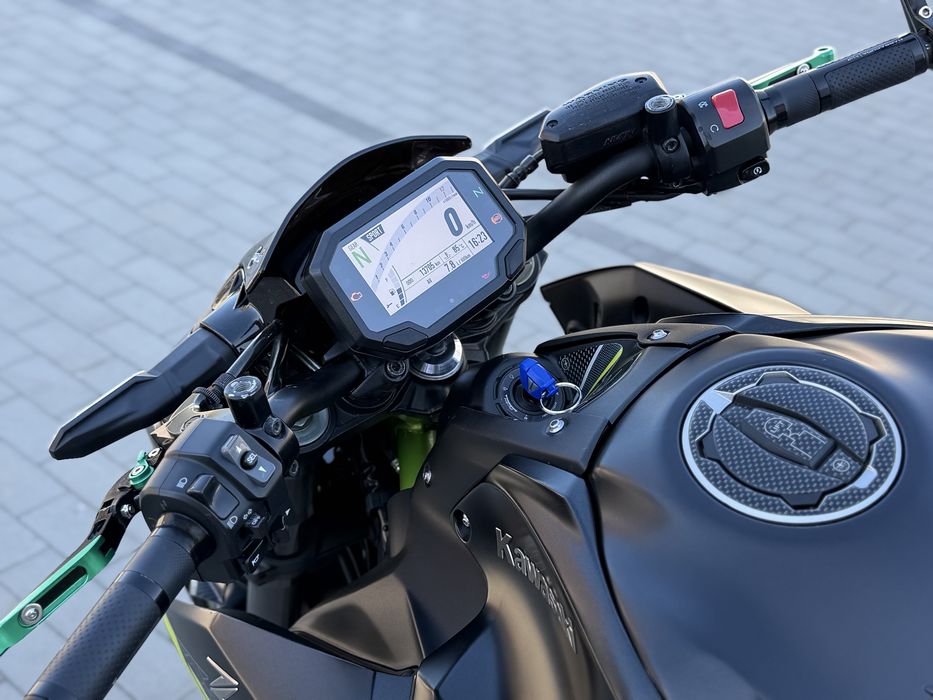 Продам  KAWASAKI Z 900 2023 рік