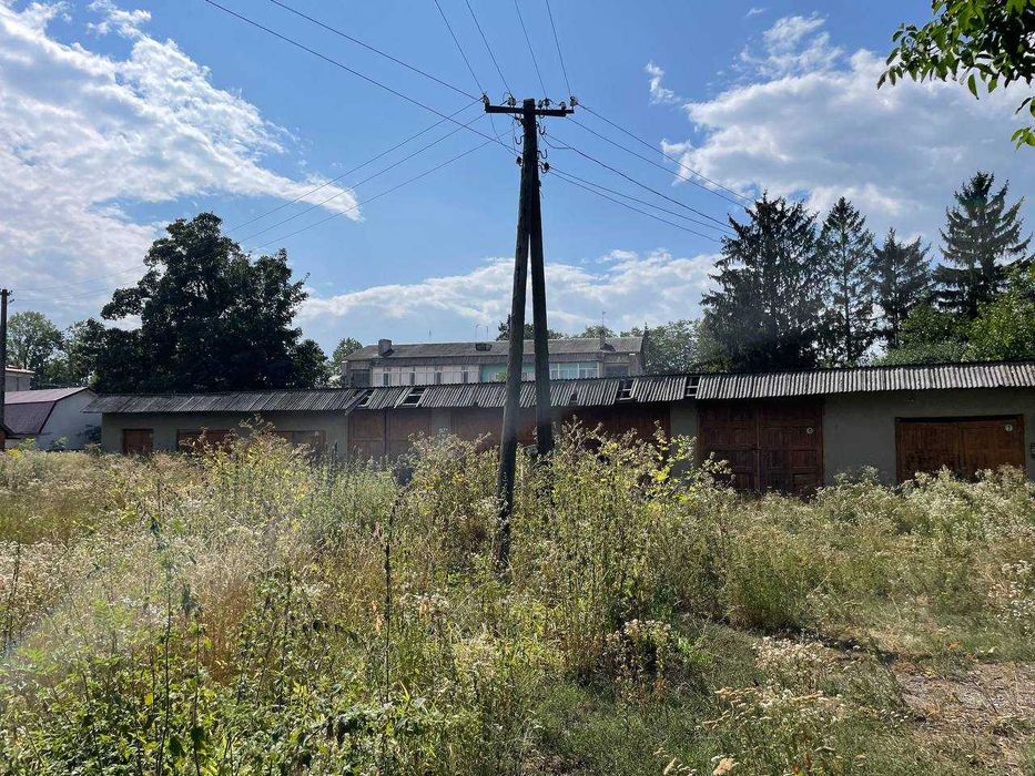 Продаж комплексу дудівель площею 707м2 смт Микулинці