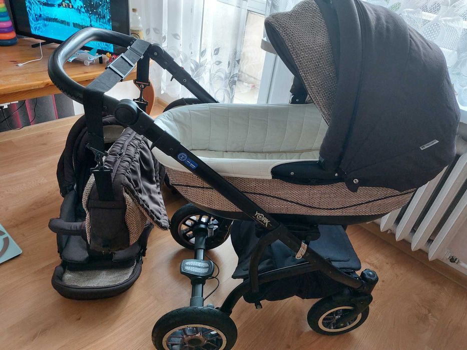 Sprzedam wózek 2w1 plus fotelik samochodowy Adamex