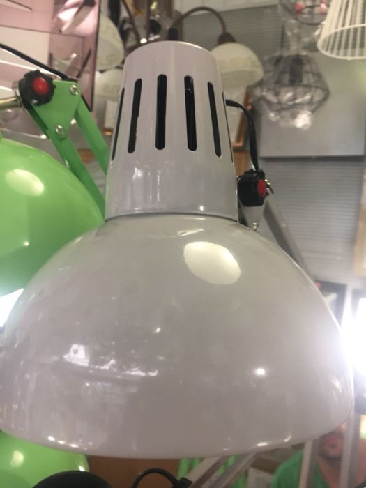 Настольна лампа металева на струбцині MT-800